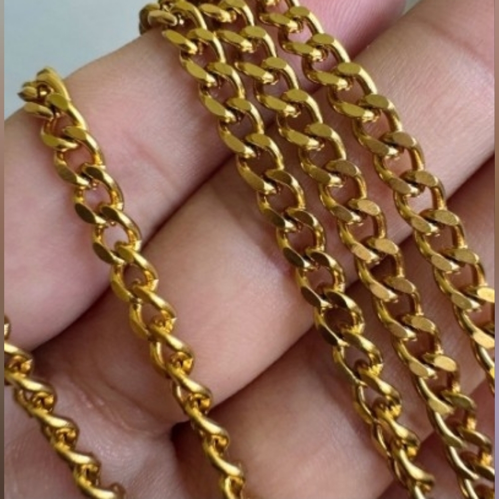 18KGP Luxe Gold Chain Necklace - Picture 4 of 5